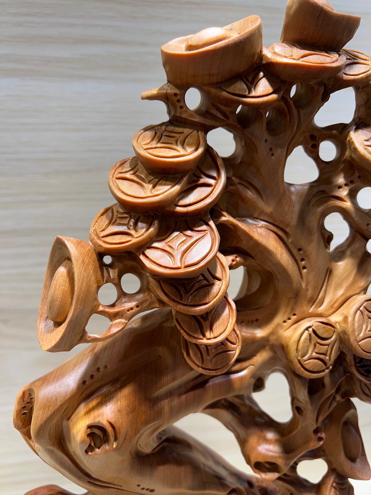 Thuja Wood Money Tree Carving