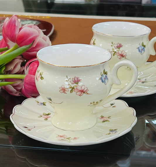 Tulips Tea Set